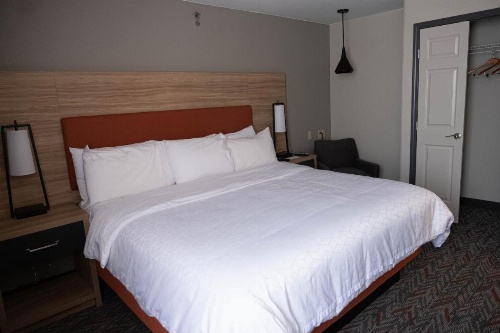 Candlewood Suites Sheridan image 5